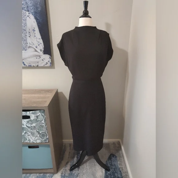 EXPRESS Minimalist Chiffon and Crepe Dress, Size S. - Picture 2 of 7